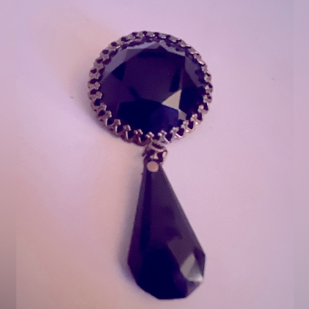 Black Crystal brooch